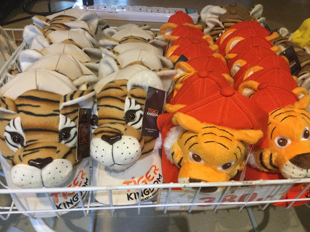 Tiger Kingdom 's souvenir