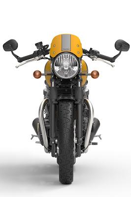 2016 Triumph Street Cup front view 