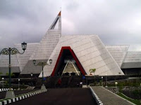 MUSEUM GUNUNG MERAPI ( edukasi dan konservasi)