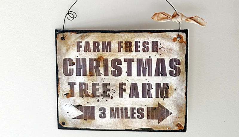 grungy Christmas tree sign