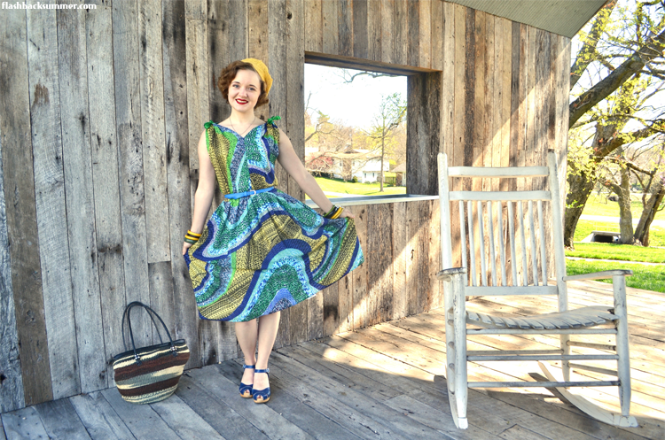 Flashback Summer: vintage 1950s sundress - Advance 5627 Harari fabric