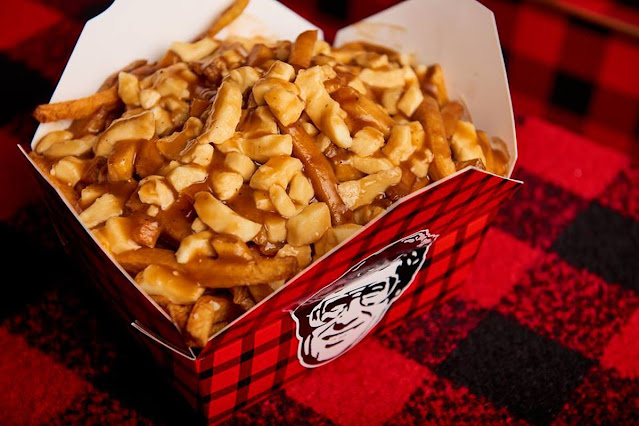 Smokes Poutinerie