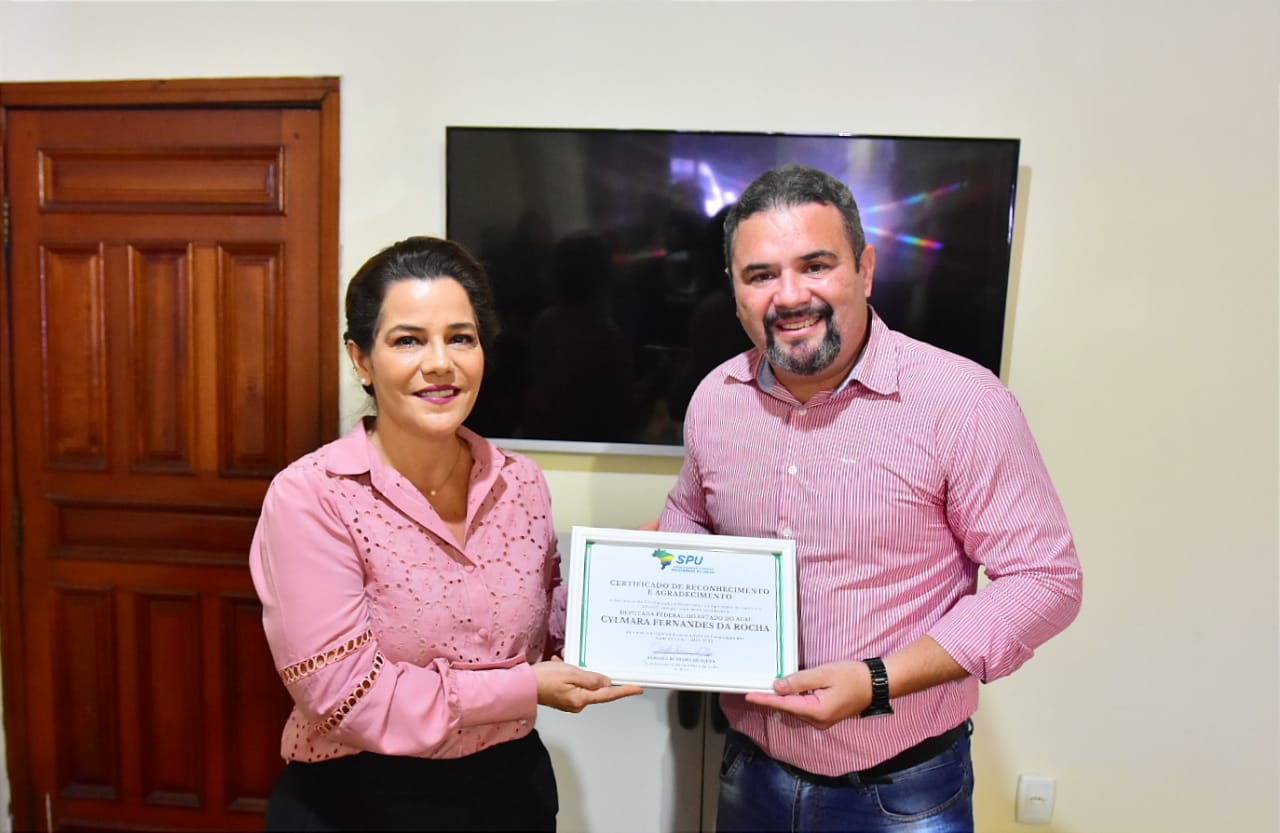 Mara Rocha e vice-governador Rocha recebem homenagem da  SPU do Acre 