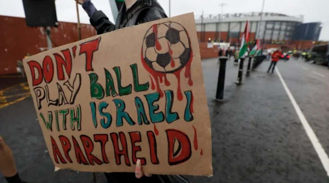 FIFA World Cup fans boycott Israeli media in solidarity with Palestinians [VIDEO]