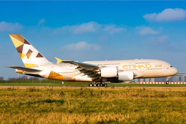 A380-800 Etihad Airways Rotating Takeoff