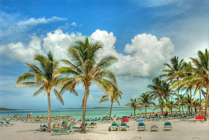 Pantai di Nassau, Bahama.