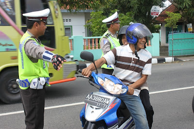 Harga Polisi cuma Rp 2.000,-