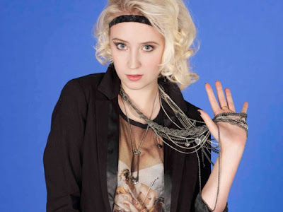 Lily Loveless & Kathryn Prescott Skins 4 Promo Pics!, Lesbian Characters LesMedia