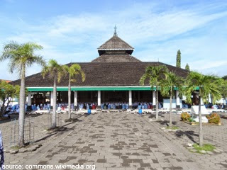 10 Masjid Peninggalan Sejarah Islam Di Nusantara