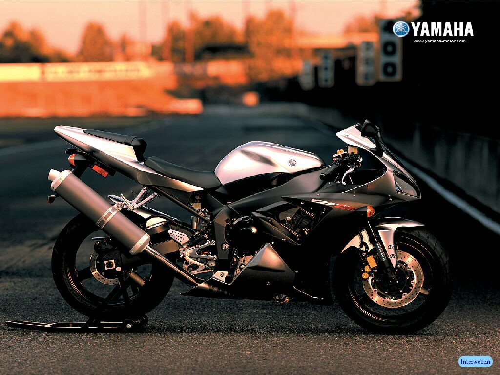 Suzuki Sports bikes wallpaper