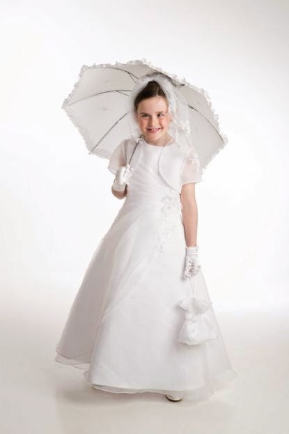 http://www.firstholycommunionday.co.uk/little-people-first-communion-dresses-260-c.asp