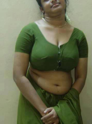 Hot Kerala Aunties