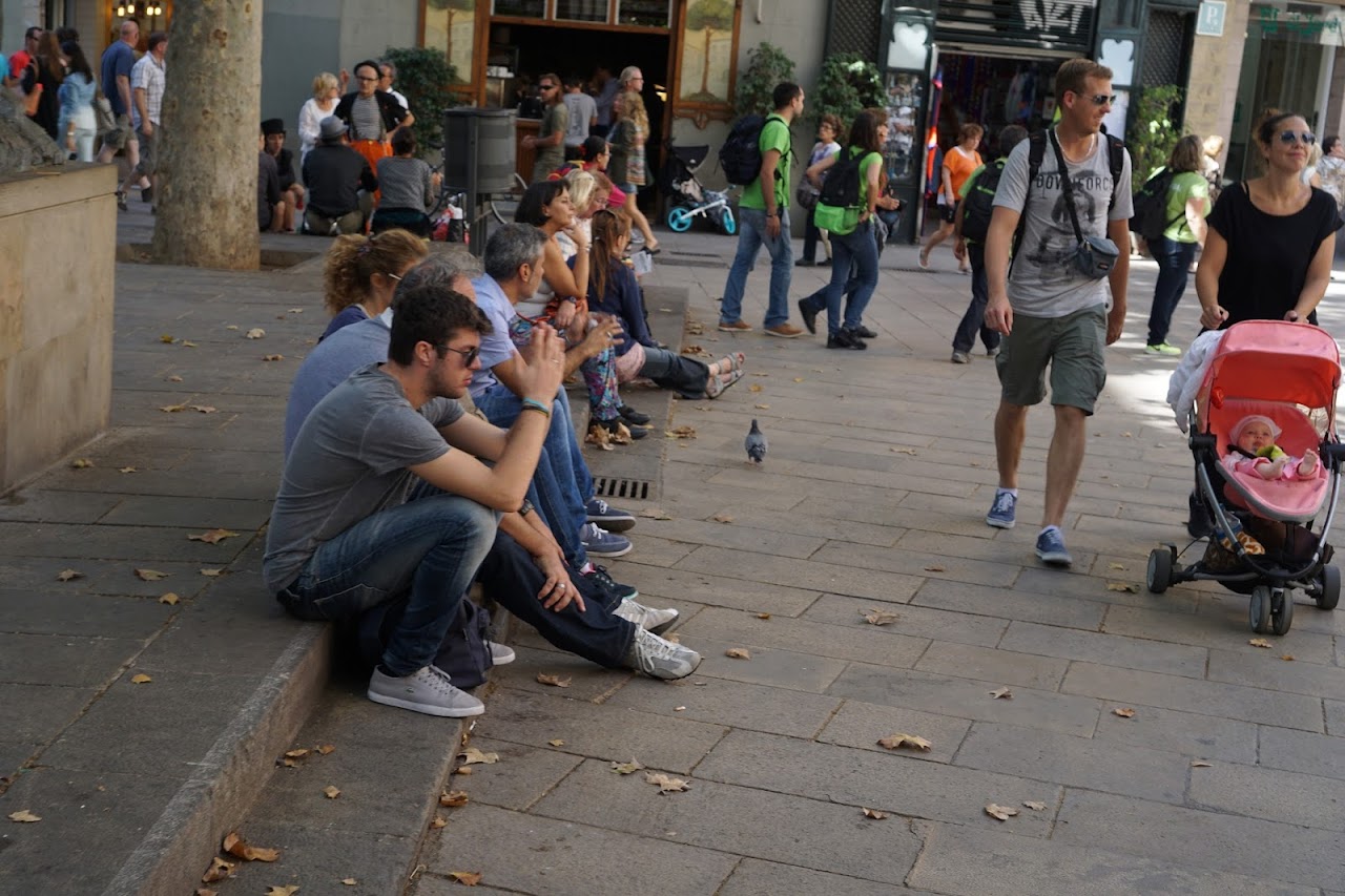 サン・ジョセップ・オリオール広場（Plaça de Sant Josep Oriol）