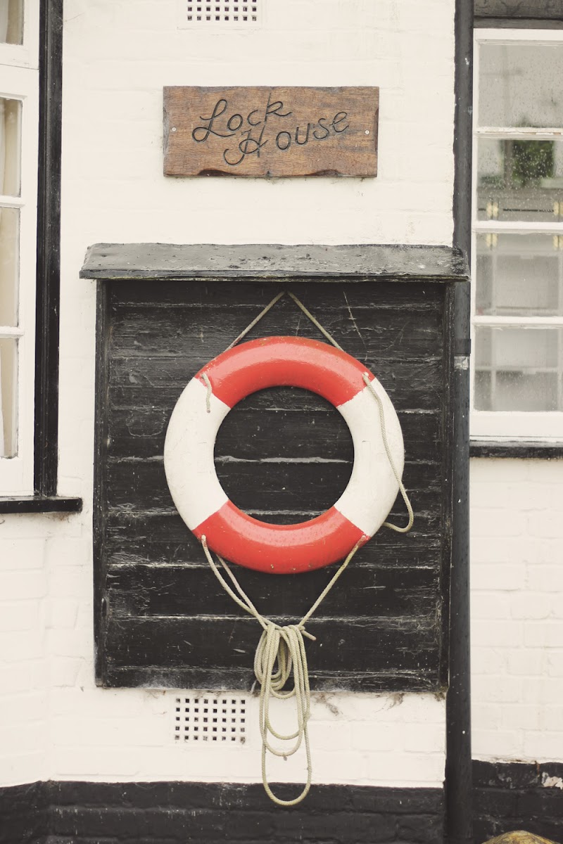 navigation cottage lock house heybridge basin