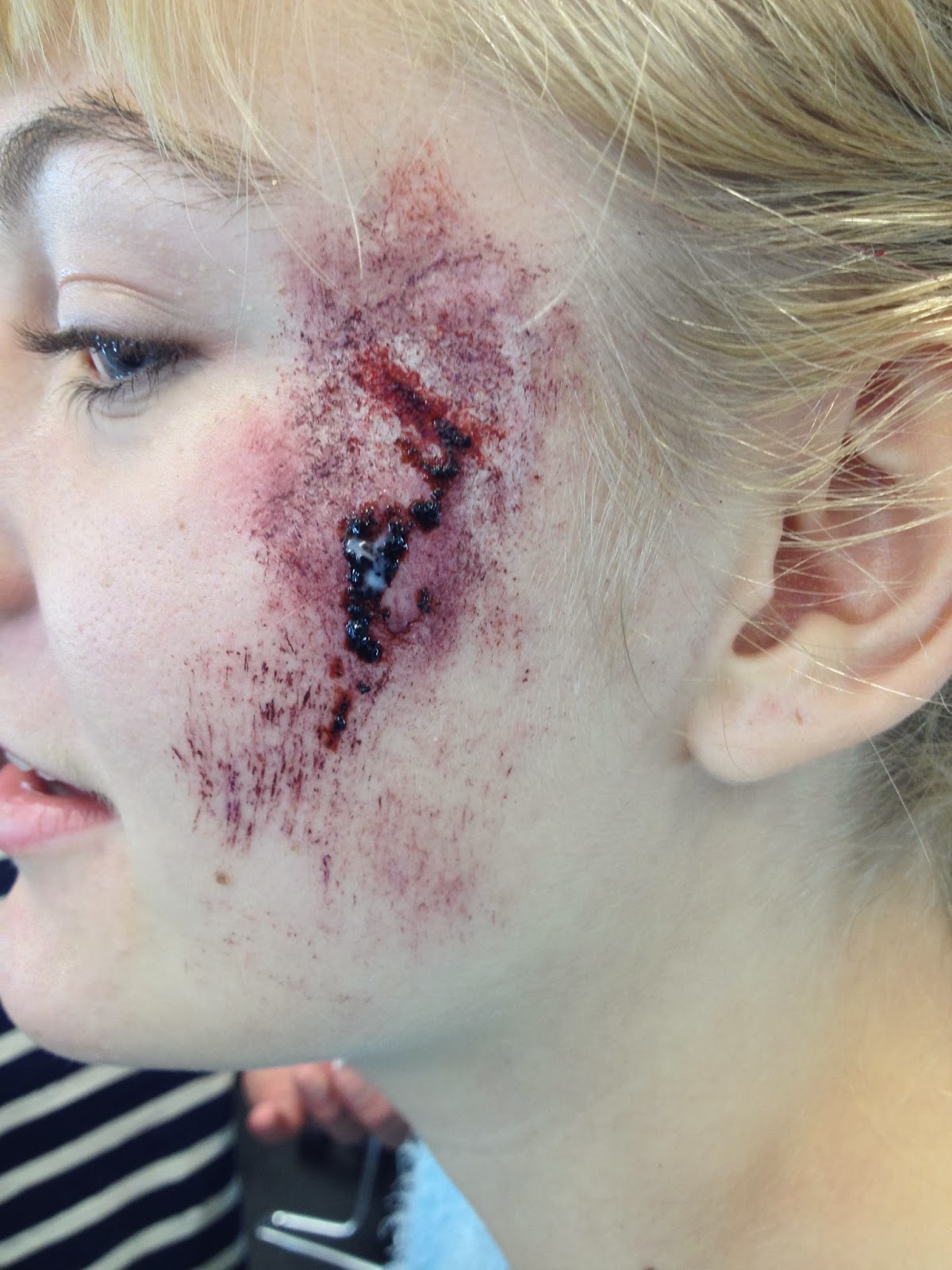  Make up  in Motion Special Effects Makeup  Cuts  Bruises 