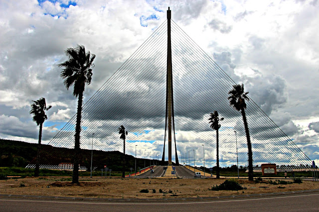 Puente atirantado de Talavera sobre el Tajo. Record de altura en Europa