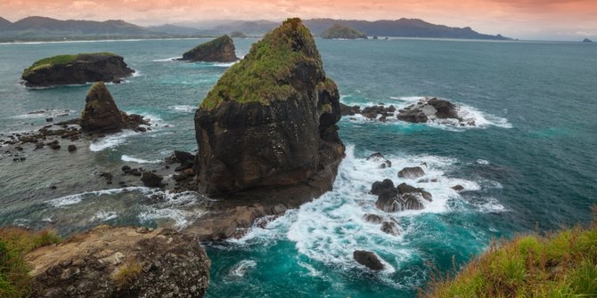 Indahnya Pantai Tanjung Papuma ~ kumpulan tempat camping 