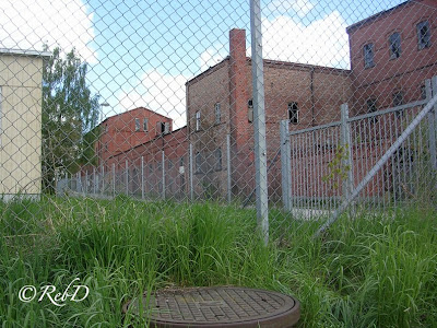 Gamla spritfabriken, Eslöv. Med brunnslock i förgrunden. foto: Reb Dutius