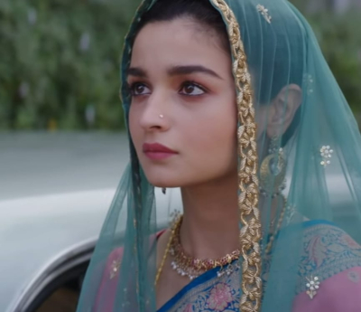 Dilbaro Lyrics Translation | Alia Bhatt | Raazi