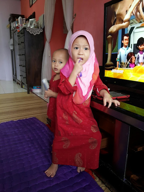 Dhia dan tudung