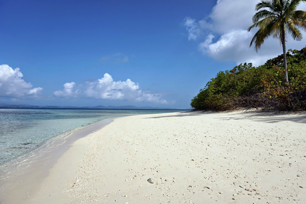 Pantai Mengkian Panjang