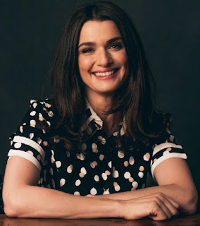 Rachel Weisz posing for the picture
