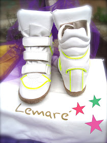 lemarè sneakers donna, amanda marzolini italian fashion blogger, the fashionamy, flluo colors wedge shoes, golden shoes, golden sneakers, fluo denim, 