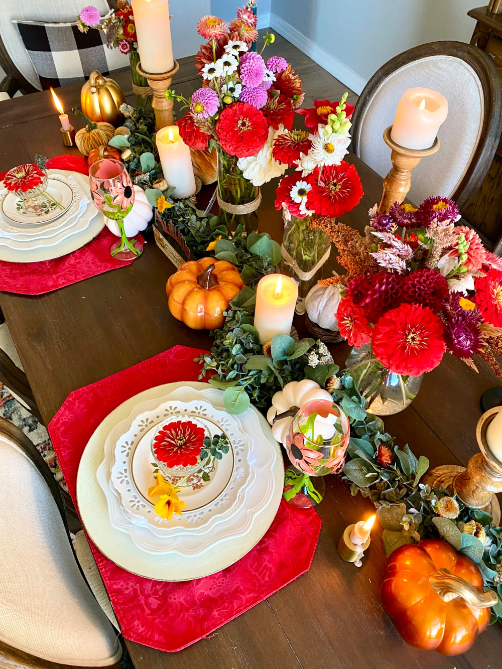 homemaking-colorful-thanksgiving-tablesettin