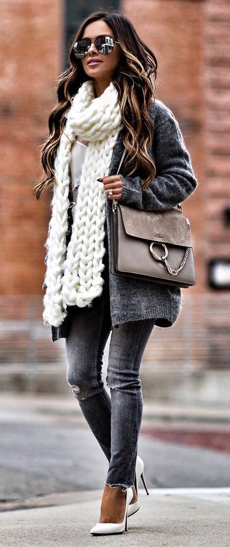 winter fashion trends / grey cardigan + bag + white knit scarf + skinny jeans + heels