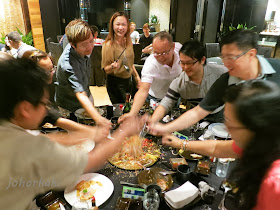 Yee-Sang-Lo-Hei-鱼生撈起