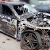 Un Mercedes ML a luat foc în curtea unui localnic din Hancea