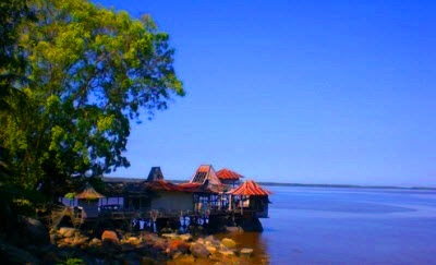  merupakan tempat wisata de tepi pantai yang berbentuk Tanjung Keindahan Wisata Tanjung Batu Pemangkat Kalimantan