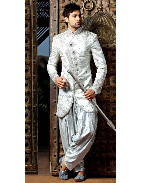 http://www.bharatplaza.com/mens-wear/sherwanis/indo-western-sherwani/filter/color/silver.html