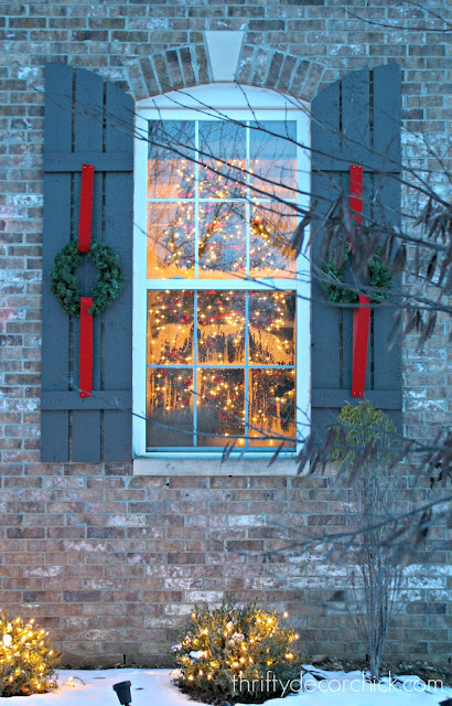 decorating shutters for Christmas 