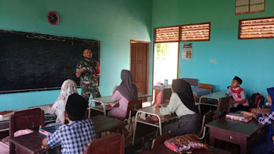 Tanamkan Karakter Sejak Dini, Koramil Kesamben Laksanakan Program Babinsa Masuk Sekolah