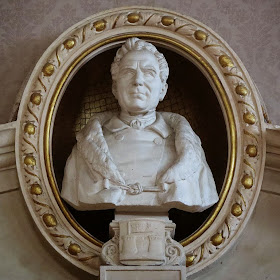 Bust of Francesco Domenico Guerrazzi, Town Hall, Livorno