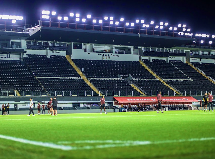 BSC realizó reconocimiento de cancha de Vila Belmiro, previo al juego con Santos