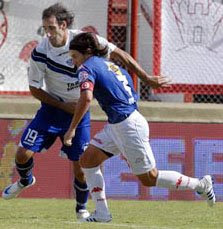 Chiche Arano en la goleada de Huracán 3-0 a Vélez