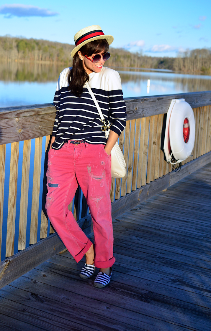 Outfit with a boater hat