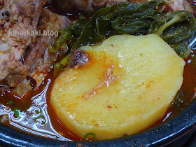 Gamjatang-Mom's-Korean-Food-Koreatown-Toronto