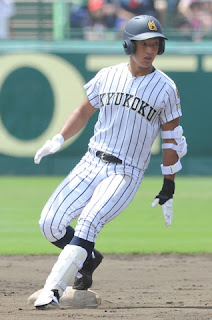 カワバンガ曲線 ユニフォームの着こなしで見る甲子園ファッションの変化