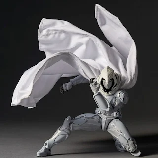 Revoltech  Amazing Yamaguchi Moon Knight [ MCU : Moon Knight Series ], Kaiyodo