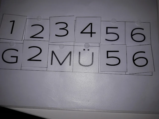 Würfelspiel - Klapp auf