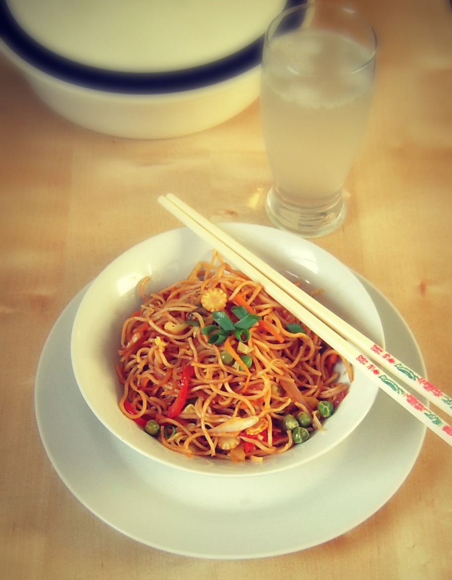 Jyoti's Pages: Veg Chow mein Noodles ~ A Popular Indo ...