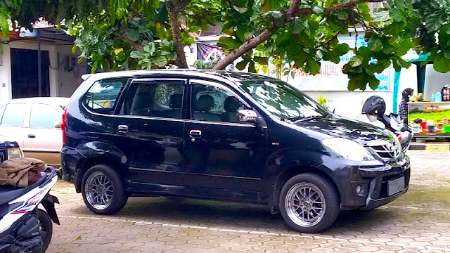 Toyota Avanza gen pertama F600