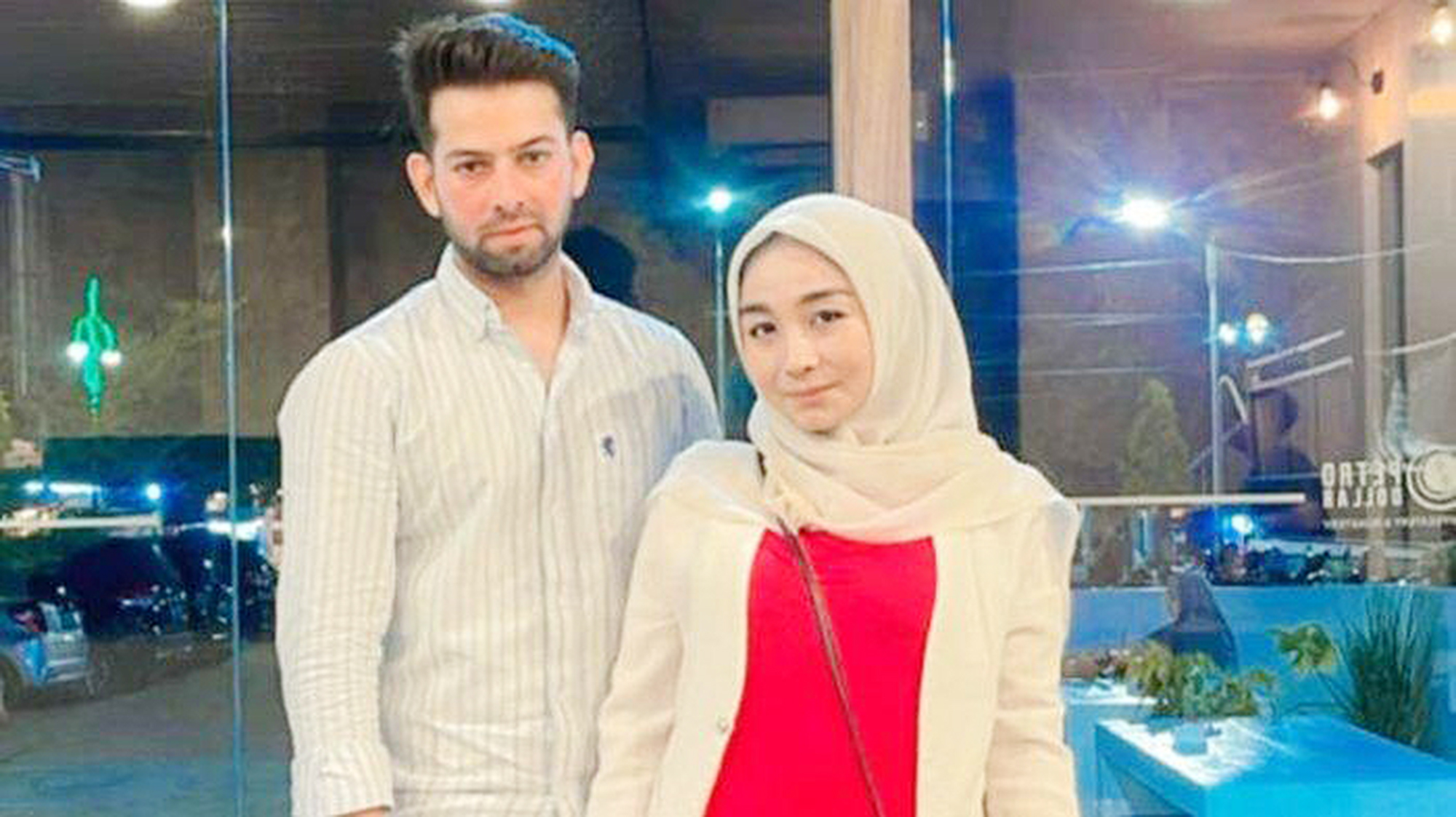 Rozalia Djalil, pemeran utama film "Mencari Jejak Putroe Neng," akan segera melangsungkan akad nikah dengan Mohd Junaid Shaikh, seorang pria asal New Delhi, India.