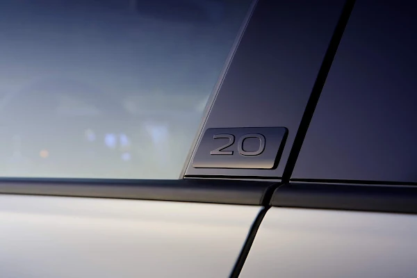 VW Golf R 20 Years: preço equivale a R$ 309 mil - Europa