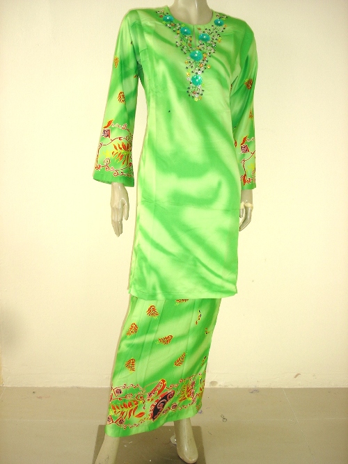  batik  pesona anggun baju  kurung  batik 