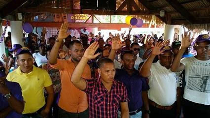 En Vicente Noble:  Juramentan equipo de jóvenes que apoya a José del Castillo.