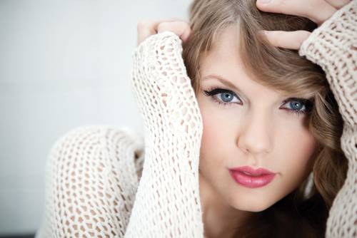 Taylor Swift Singing Live. Taylor Swift picks abs-cbn